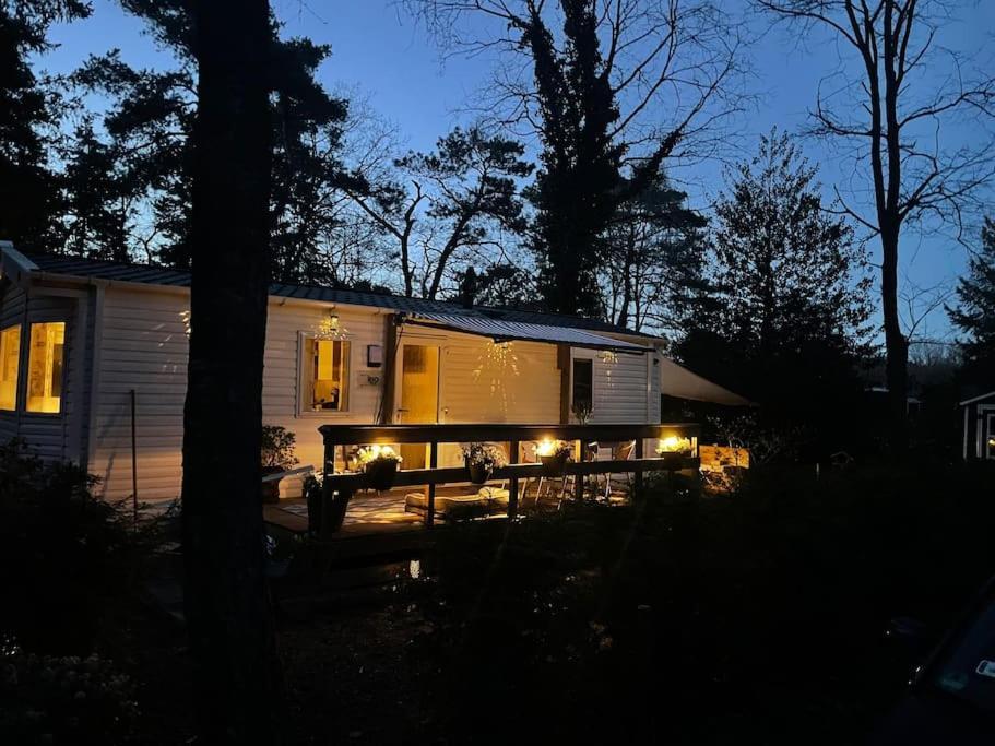 Knus Chalet Midden In De Bossen Nunspeet Exterior photo